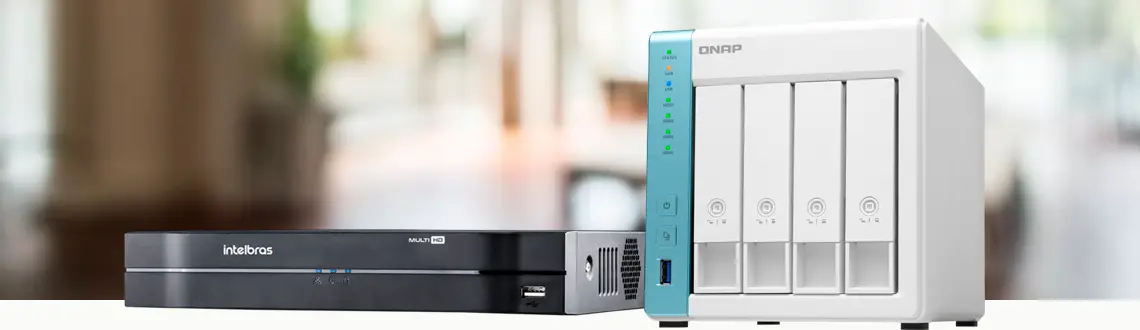 Quais são as vantagens de fazer backup do DVR em um storage local?