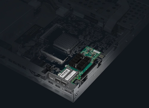 RS818+ 48TB com slot PCIe para expansão de funcionalidades 