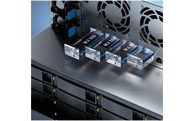 Slots de expansão PCIe NVMe E1.S/M.2