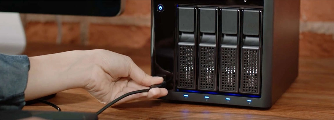 32TB é pouco? O EX4100 permite expansão online