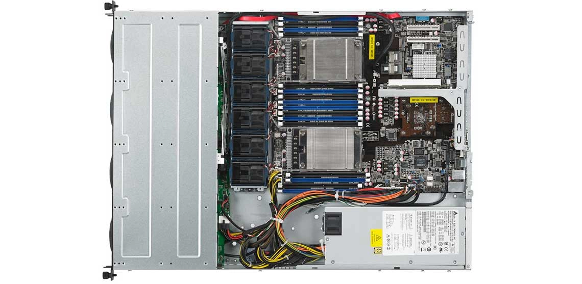 Um servidor Asus com expansão flexível para melhor armazenamento e rede