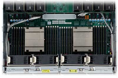 Um rackmount server 4U para dois processadores Intel Xeon E