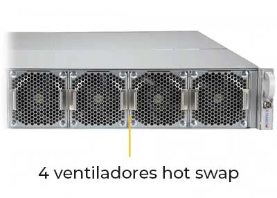 Um servidor rack com resfriamento inteligente